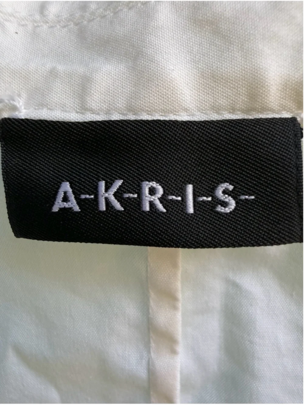 Akris Ivory Snap Front Stretch Cotton Blouse Shirt Size M Minimalist Business
